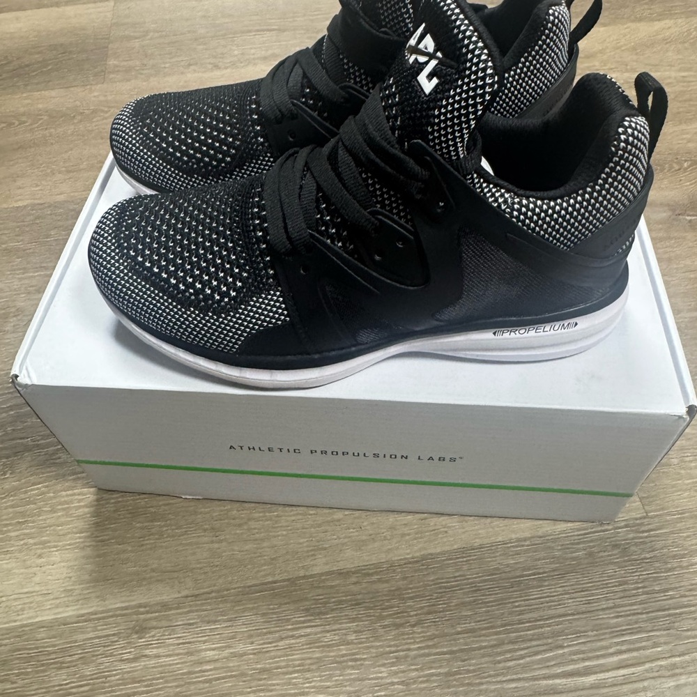 APL Women's Black and White Ascend Athletic Shoes